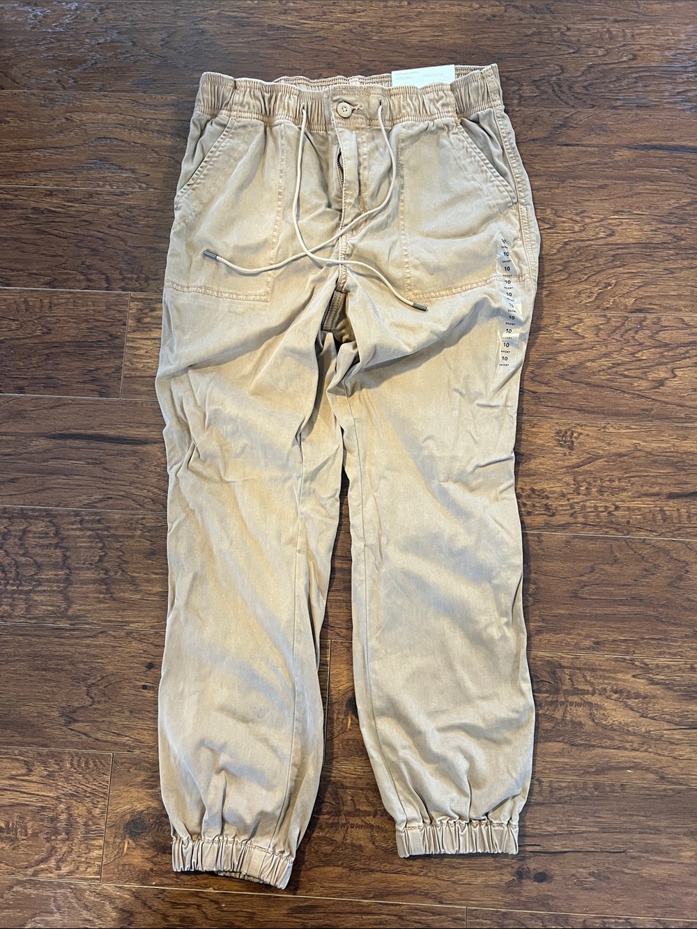 NWT American Eagle High Waisted Jegging Jogger Khaki Pants Women’s size 10 short
